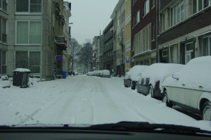 sneeuw in stad